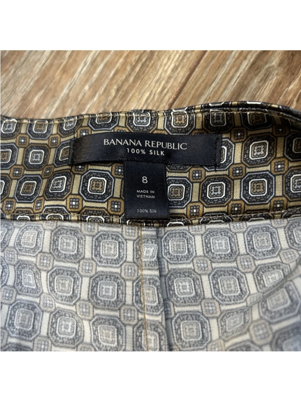 BANANA REPUBLIC Size 8 100% Silk Geometric Wide Leg Palazzo Pants Luxury - Picture 8 of 17